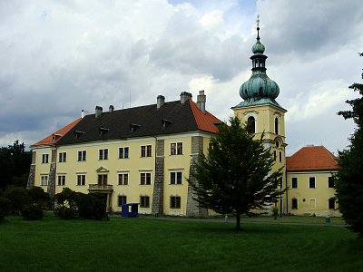Valdštejnský zámek v Doksech