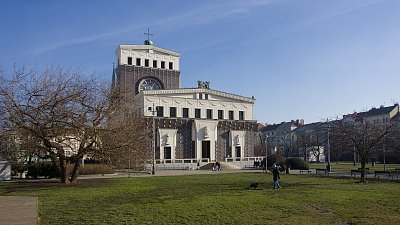 Kostel Nejsvětějšího srdce Páně *