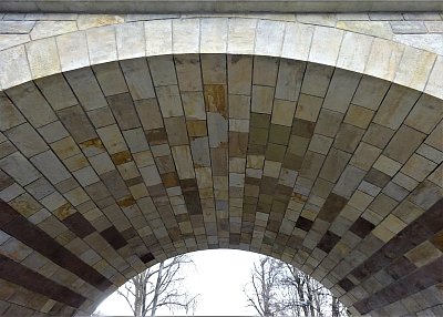 Pod Negrelliho viaduktem