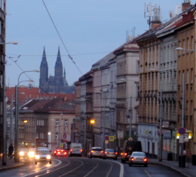 Pohled na Vyšehrad z Radlic v podvečer