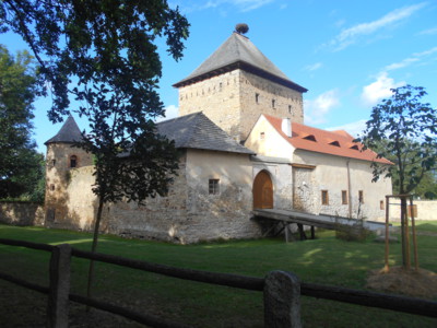 Tvrze Kestřany-Pravý rytíř