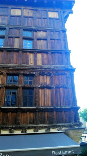 Macon-dřevěný dům