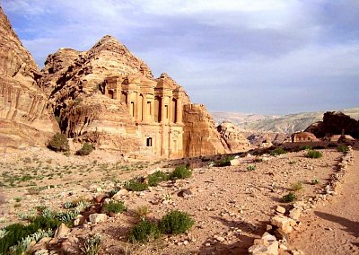 Náhorní poutní chrám al-Deir. Petra, Jordánsko