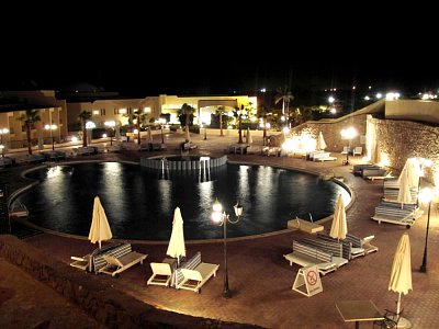Hotel Sonesta Beach, Taba, Sinaj. Noční siesta.