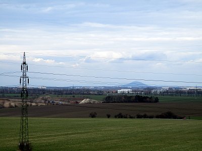 Říp z Prahy-Ďáblic*