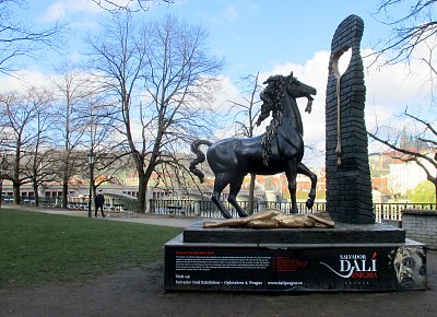 Jednorožec od Salvadora Dalího