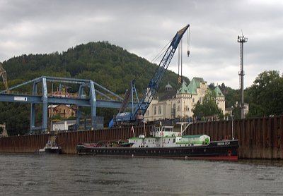 Památná loď Beskydy v nákladním přístavu