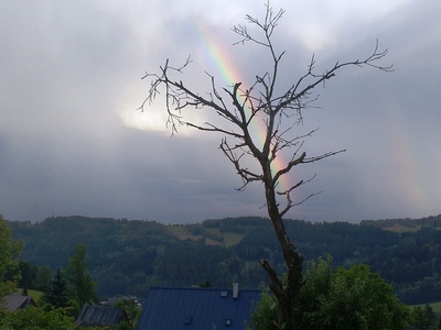Dvě duhy...Jizerské hory před bouří