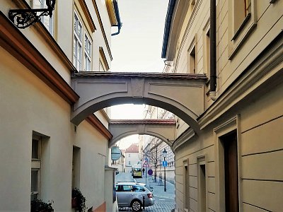 Z ul. Elišky Krásnohorské