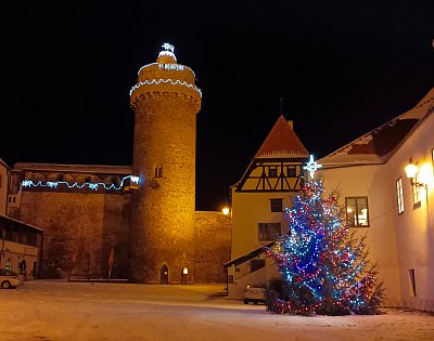 Opuštěné nádvoří strakonického hradu