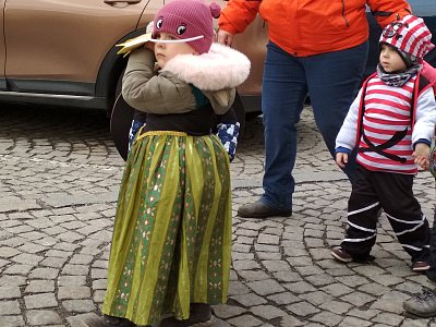 Ach ta neposedná korunka