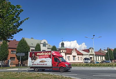 Auto jede přes Holešov