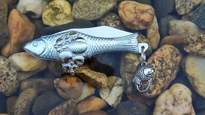 Rybička v jezeře...