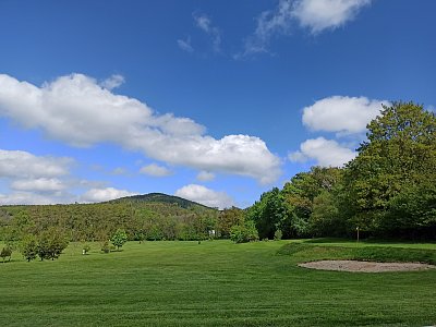 Golfové hřiště pod Lysinou