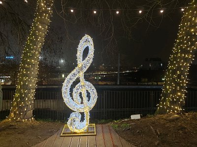 Štědrej večer nastal, koledy přichystal ...