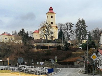 Kostel na vršku*