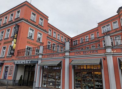 Becherovka – muzeum a jak je to se třináctým karlovarským pramenem