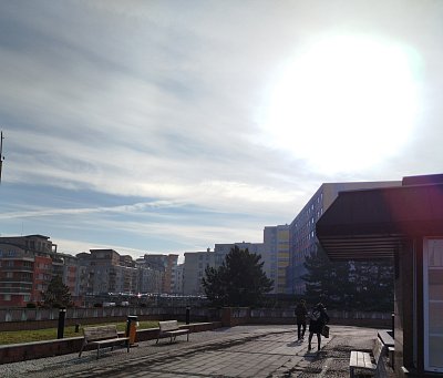 Nevidí a pospíchá....