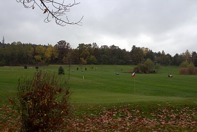 Na golfovém hřišti