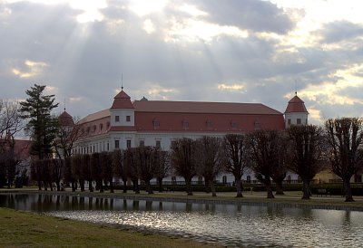 Holešovský zámek
