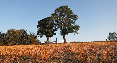výhled s křížkem