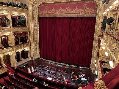 Orchestřiště ND o přestávce