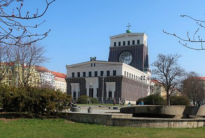 Kostel Nejsvětějšího Srdce Páně*