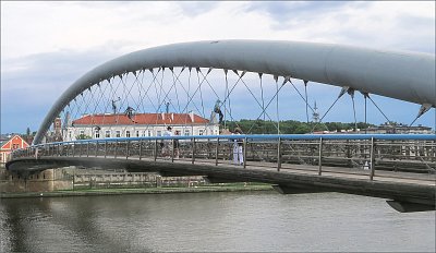 Proboha, okamžitě slezte z té střechy! *