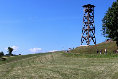 Rozhledna Eliška u Trutnova postavená v r. 2014 vedle dělostřelecké tvrze Stachelberg. Je vysoká 24,5m, vyhlídková plošina ve výšce 20,5m.