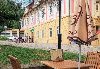 U dolní stanice lanovky na Petřín