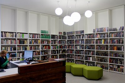 Knihovna v novém