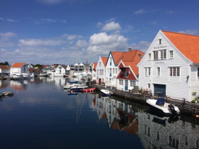 Malé norské přístavní městečko Skudeneshavn