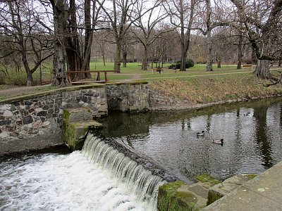 Jez a náhon na Rokytce v Praze-Vysočanech*