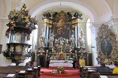 Oltář v kostele Sv. Vavřince v Žebráku *