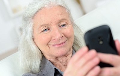 Abeceda vzdělávání pro seniory: Jak poznat falešnou sms