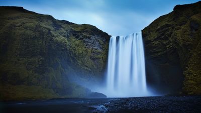 Island vodopád Skógafoss.jpg