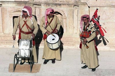 Kuriózní kapela jordánské armády v prostorách antického divadla.