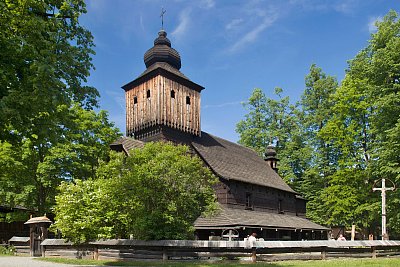 Kostel sv. Anny v rožnovském skanzenu