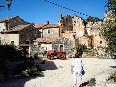 Vesnička Sveti Lovreč, Istrie. *