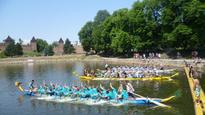Závody dračích lodí