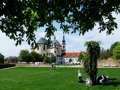 Piknik v Klášterních zahradách*