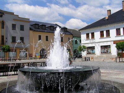 Fontána na náměstí v Mohelnici..