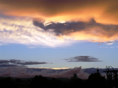 Scenérie barev a přírodních úkazů.