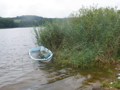 Lodička čeká.