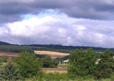 Lesy,pole,louky naše domovina - před bouří.