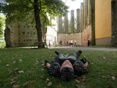 V chrámu ticha (Panenský Týnec)