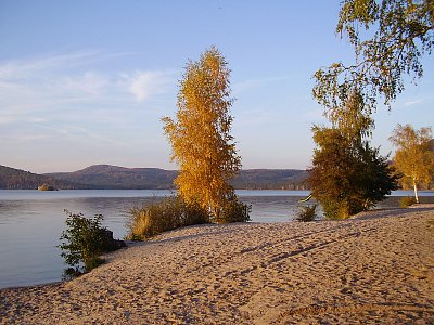 Podzim u jezera III