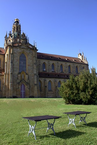Park před kostelem