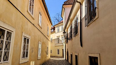 V pražských uličkách