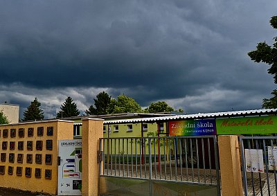 Nad českými školami se stahují mraky